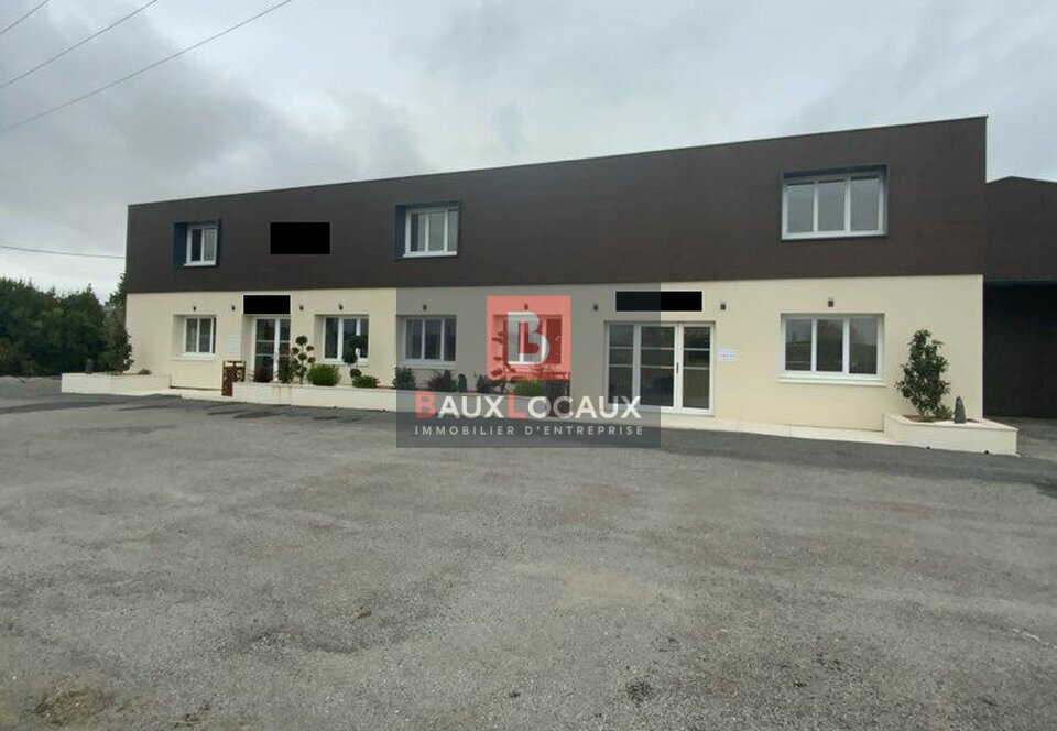 LOCAUX D'ACTIVITÉS - ENTREPÔTS à Vendre